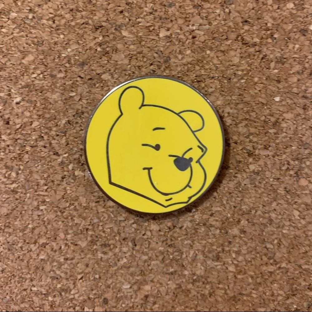 Disney Winnie the Pooh Trading Pin